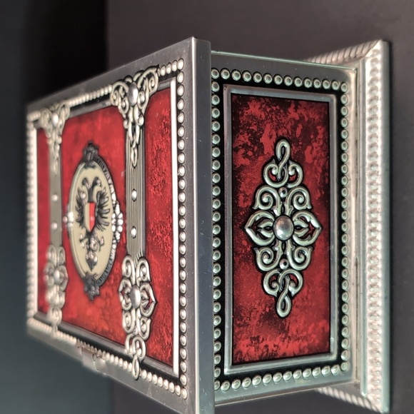 Vintage Blue Bird Confectionery Harry Vincent Red/Silver Tin. - Picture 5 of 11